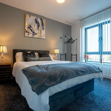 דירה 2br Parking Sleeps 8