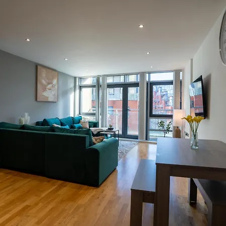 Centre 2br W Balcony Sleeps 8 * Leeds (West Yorkshire)