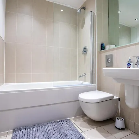 Centre 2br W Balcony Sleeps 8 Lägenhet Leeds (West Yorkshire)