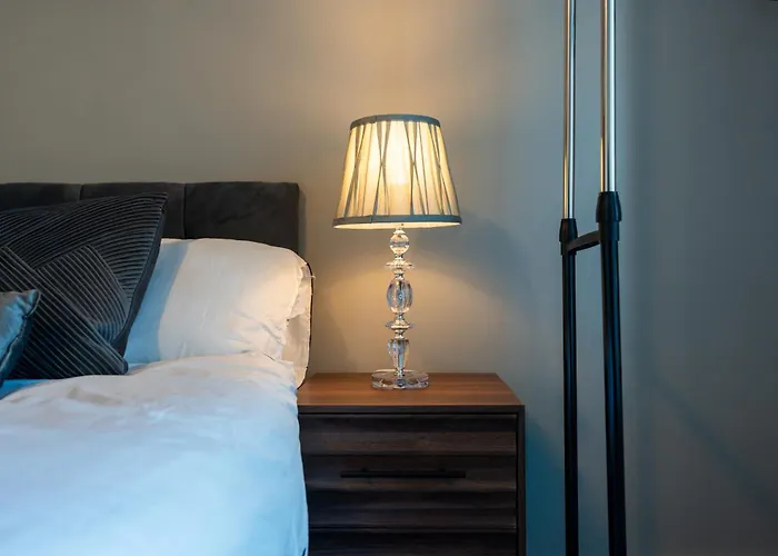 Centre 2br W Balcony Sleeps 8 아파트 리즈