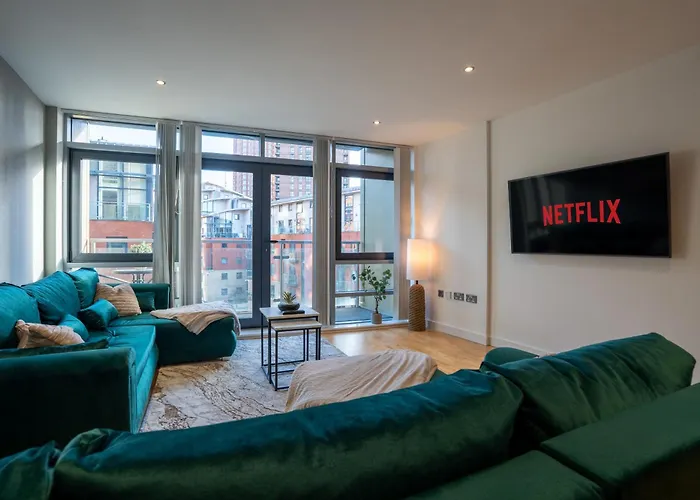 Centre 2br W Balcony Sleeps 8 * 利兹